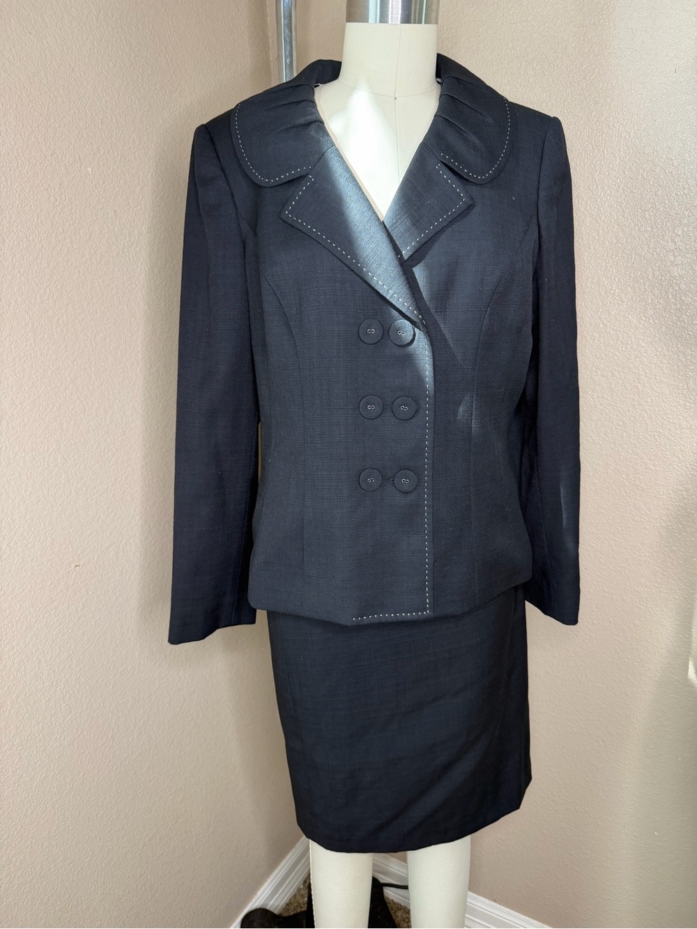 Anne Klein Women’s 2‎ Piece Black Wool Blend Skirt Suit Size 14 Career Office